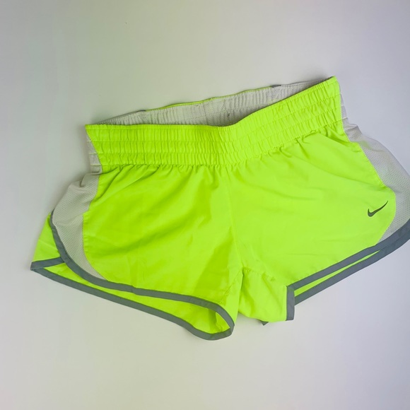 đź’°SALE Nike Dri-Fit Running Shorts Neon Yellow - Picture 2 of 6